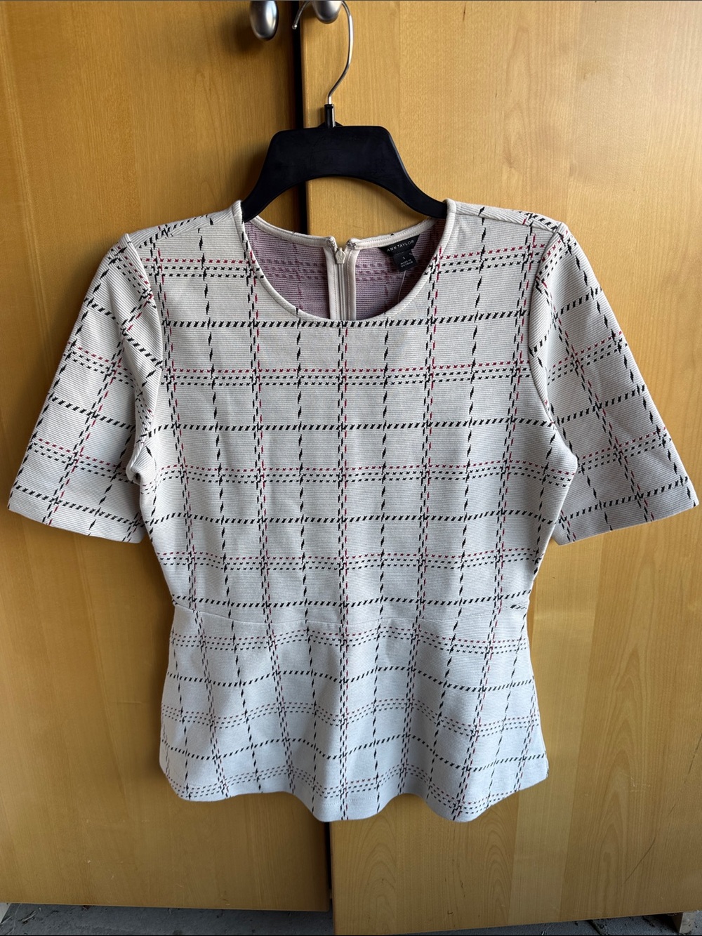 NWT Ann Taylor Peplum Textured Cream Plaid Short-Sleeve Top